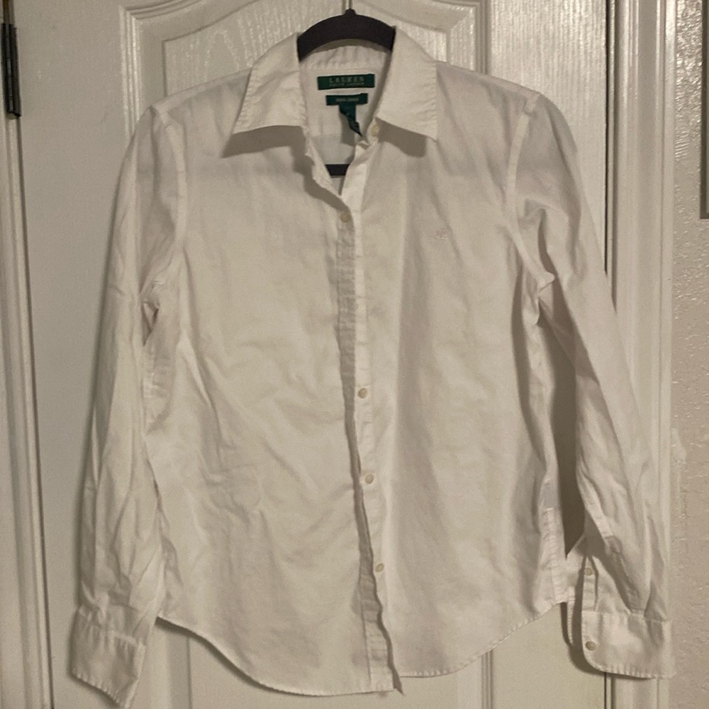 White Lauren by Ralph Lauren button up blouse.
